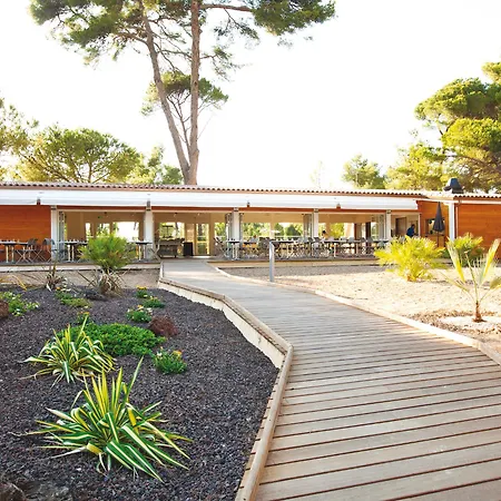 Отель Club Le Plein Sud Bleues 3*