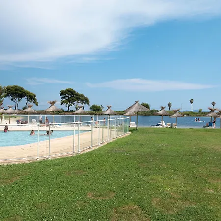 Отель Club Le Plein Sud Bleues