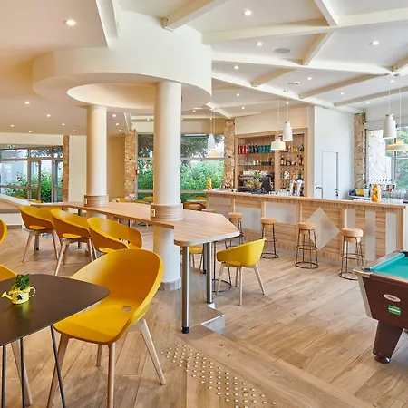 Club Le Plein Sud Bleues Szálloda 3*