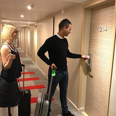 ホテル クラブ ル プラン シュッド バカンス ブリュ 3*