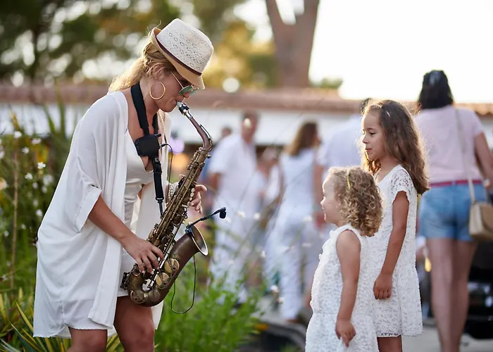 Готель Club Le Plein Sud Bleues 3*