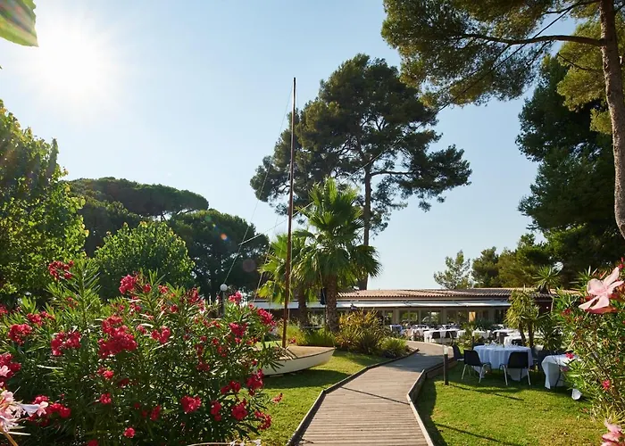 Hotel Club Le Plein Sud Bleues